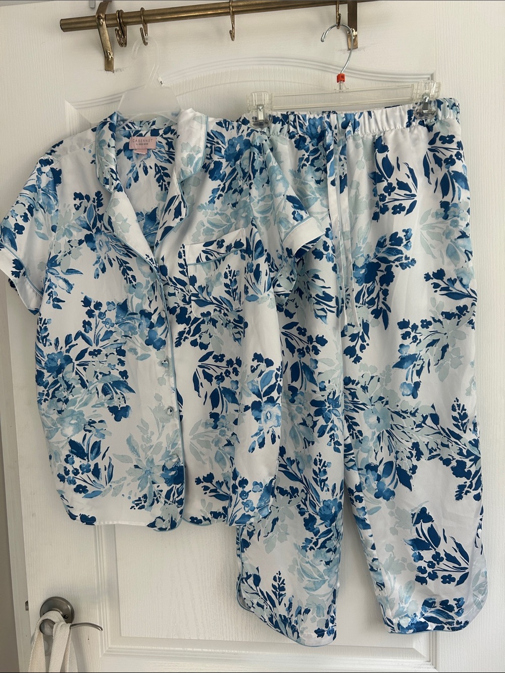 Cabernet White and Blue Floral Women's Pajama Set